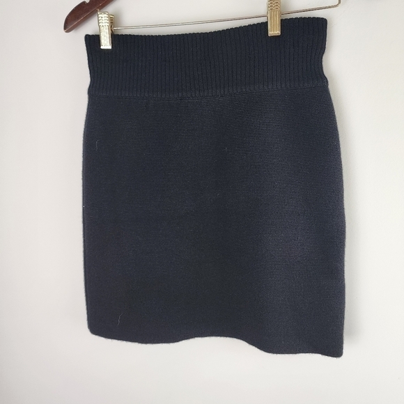 Ann Taylor Loft Black Sweater Knit Wool Blend Skirt With Zipper Pockets Size XS - Picture 3 of 6